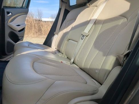 Used 2017 Buick Envision Essence image 17