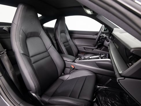 Certified 2025 Porsche 911 Carrera image 30