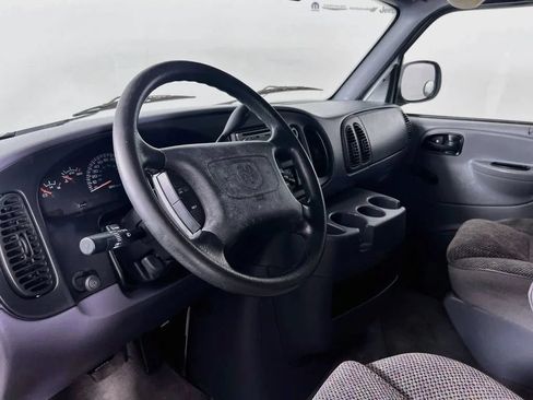 Used 2000 Dodge B3500 RWD image 10