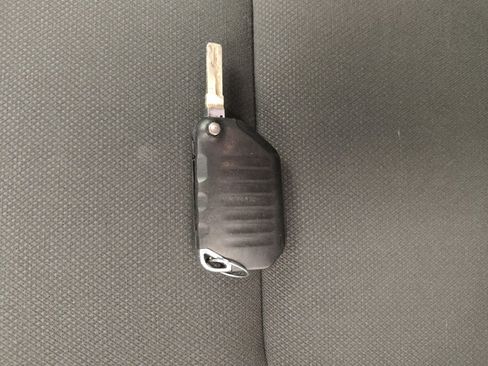 Used 2018 Jeep Wrangler Unlimited Sport image 32