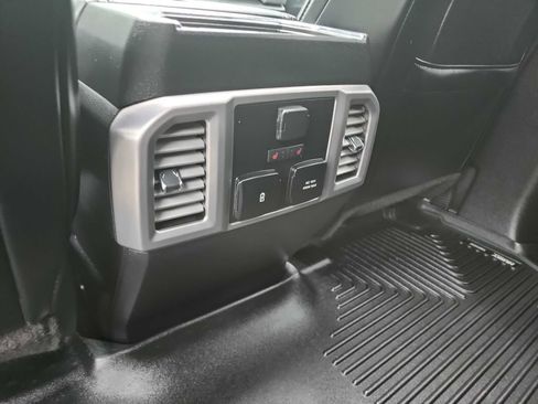 Used 2017 Ford F150 Platinum w/ Equipment Group 701A Luxury image 40