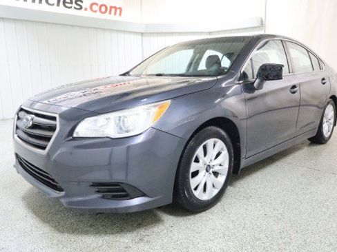 Used 2017 Subaru Legacy 2.5i w/ Alloy Wheel Package AWD/4WD image 2