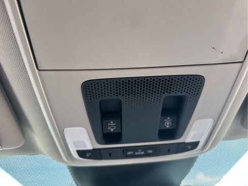 Used 2024 Honda Pilot Touring image 31