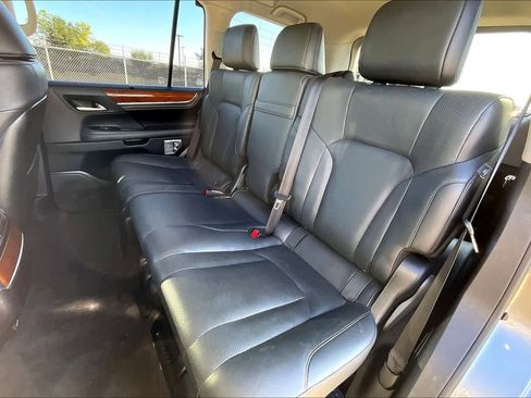 Used 2020 Lexus LX 570 4WD w/ Luxury Package image 20