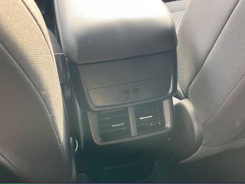 Used 2025 Chevrolet Equinox LT image 23