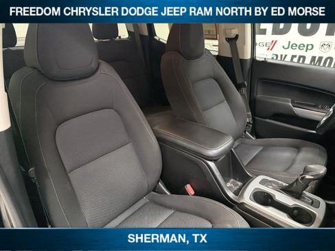 Used 2022 Chevrolet Colorado LT RWD image 9
