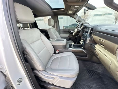 Used 2021 Chevrolet Silverado 1500 LT Trail Boss w/ Convenience Package II image 28