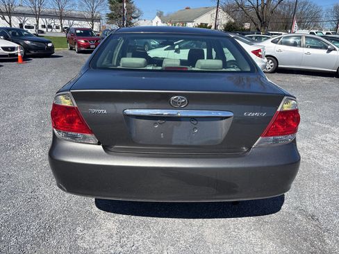 Used 2005 Toyota Camry XLE FWD image 6
