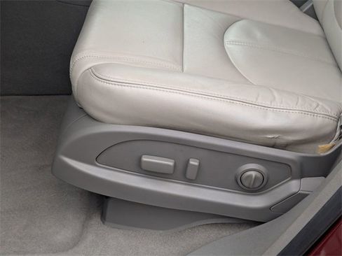 Used 2017 Chevrolet Traverse LT image 12