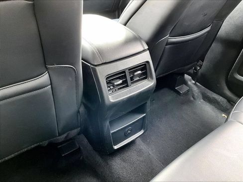 Used 2024 Ford Edge SEL AWD/4WD image 12
