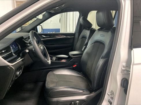 Used 2022 Jeep Grand Cherokee Trailhawk AWD/4WD image 10