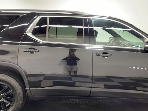 Used 2023 Chevrolet Traverse LT FWD image 20