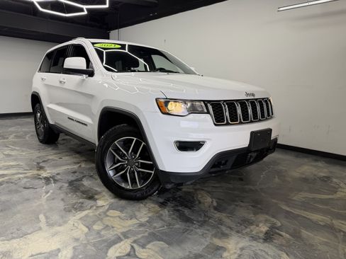 Used 2021 Jeep Grand Cherokee Laredo image 6