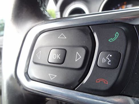 Used 2021 Jeep Gladiator Overland w/ Popular Equipment Package AWD/4WD image 18