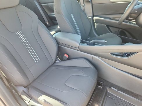Used 2026 Hyundai Elantra Sport FWD image 14