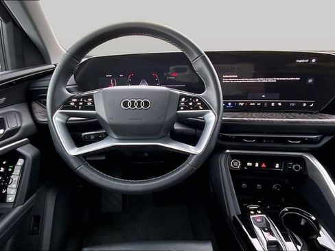 Used 2025 Audi Q5 Premium w/ Premium Plus AWD/4WD image 5