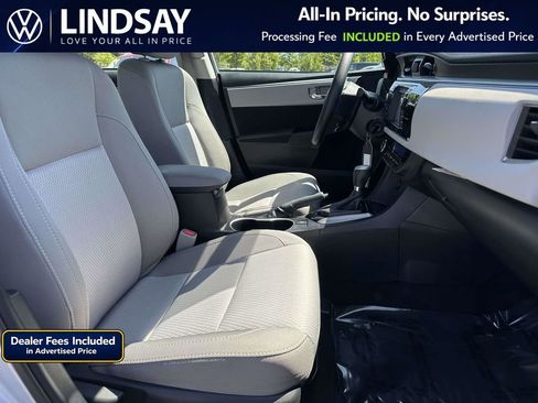Used 2015 Toyota Corolla LE FWD image 12