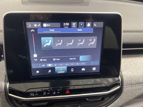 New 2026 Jeep Compass Latitude image 16