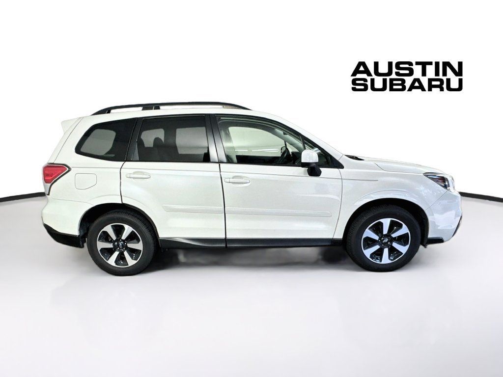Used 2017 Subaru Forester 2.5i Premium AWD/4WD image 8