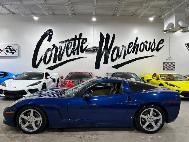 Used 2007 Chevrolet Corvette Coupe w/ Preferred Equipment Group RWD image 2
