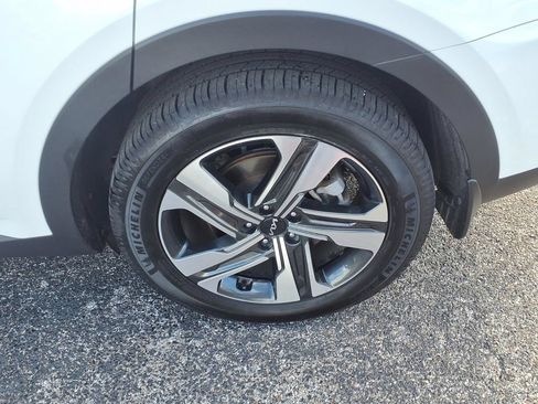 Certified 2024 Kia Sorento SX Prestige w/ Panoramic Sunroof Package AWD/4WD image 20