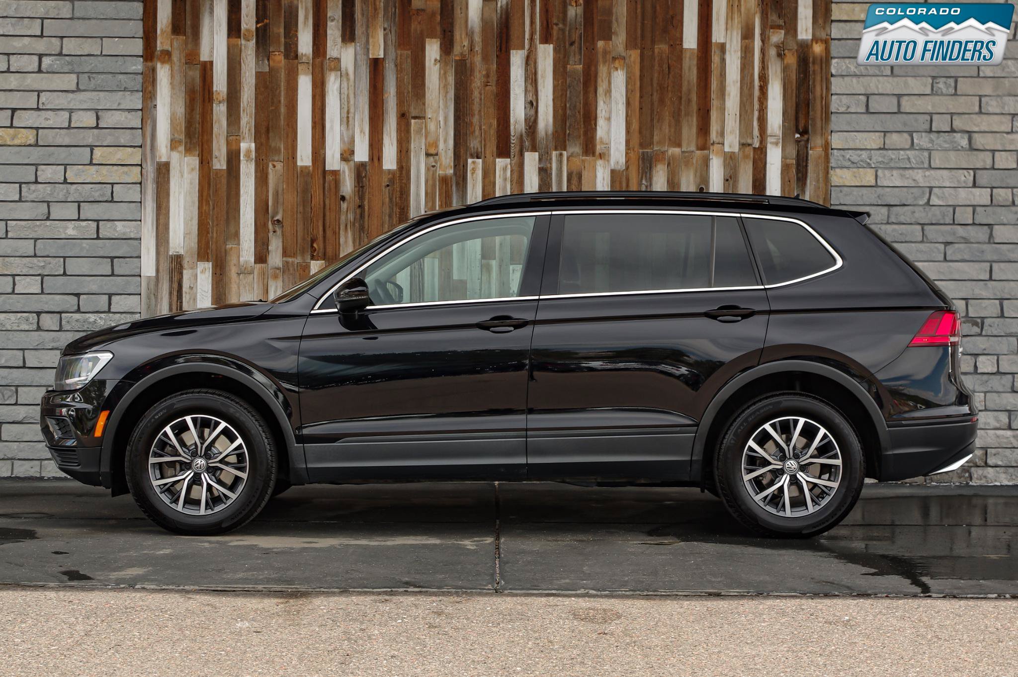 Used 2019 Volkswagen Tiguan SE FWD image 3