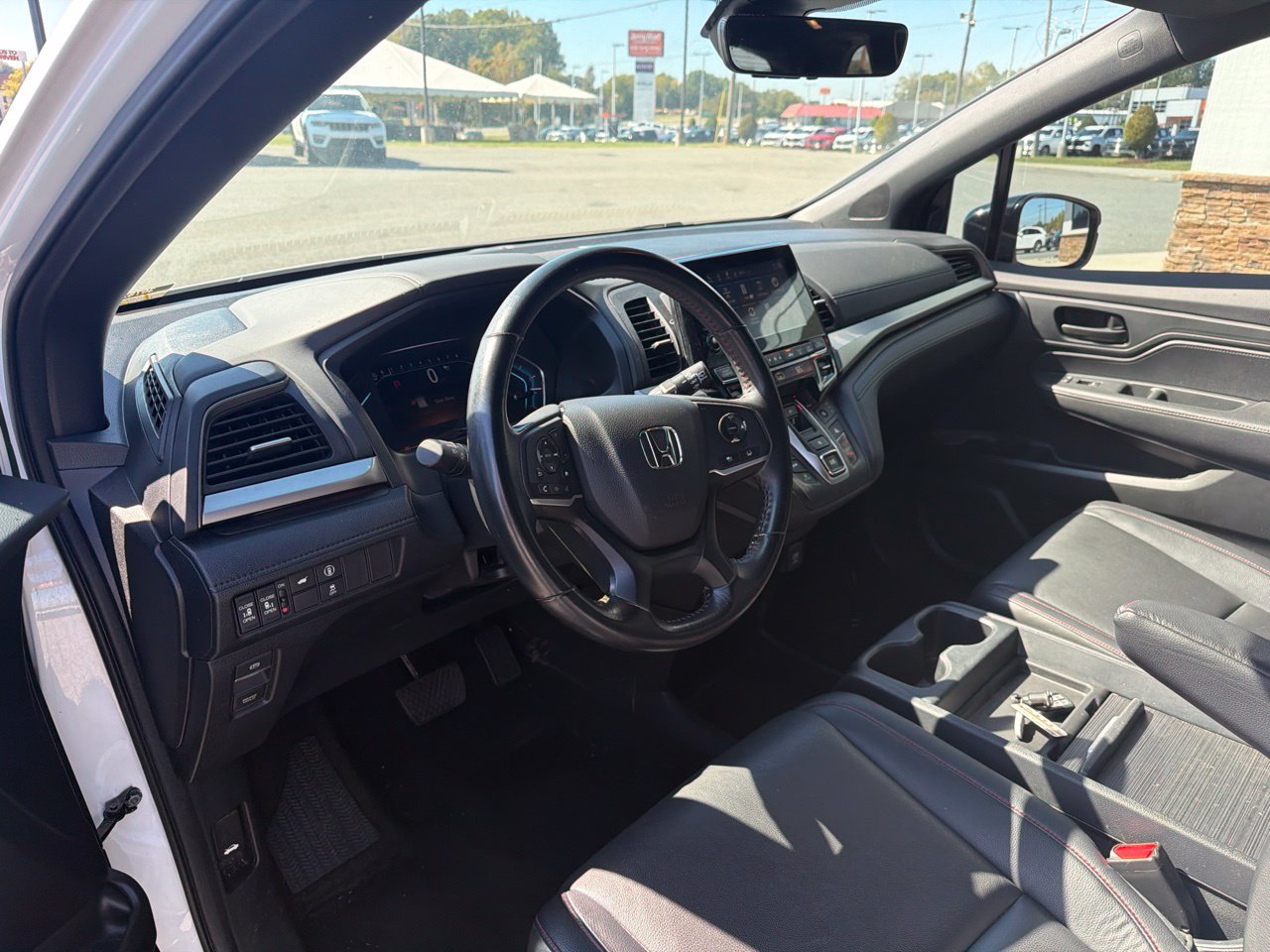 Used 2024 Honda Odyssey Sport image 4
