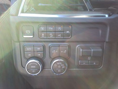 New 2026 Chevrolet Suburban High Country AWD/4WD image 36