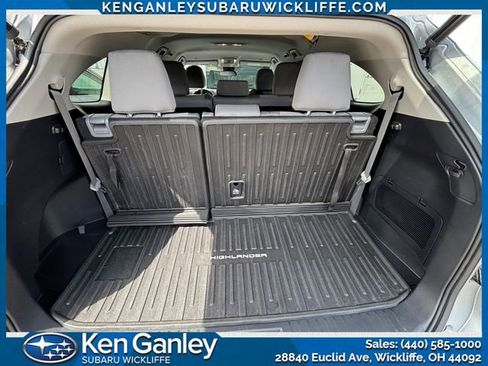 Used 2023 Toyota Highlander LE AWD/4WD image 21