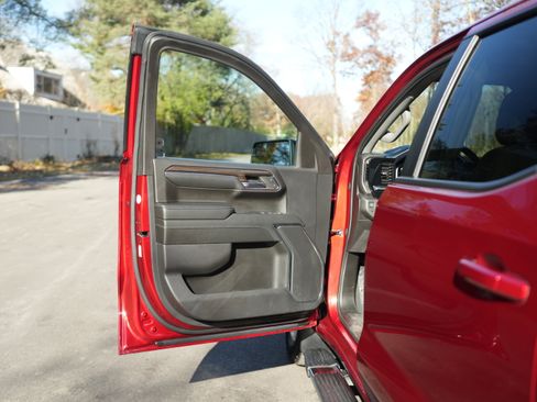 Used 2024 Chevrolet Silverado 1500 RST image 26