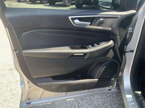 Used 2017 Ford Edge Titanium w/ Equipment Group 301A AWD/4WD image 22