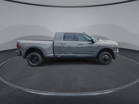 New 2026 RAM 3500 Laramie AWD/4WD image 9