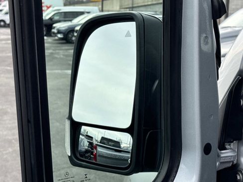 Used 2022 Mercedes-Benz Sprinter 2500 image 20