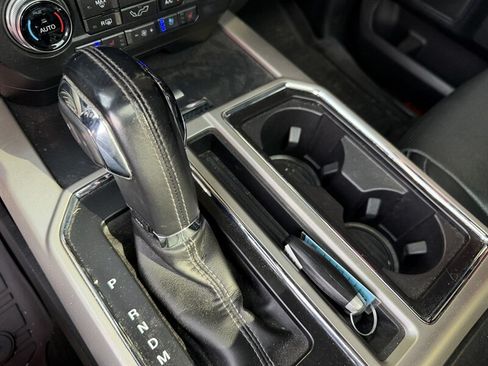 Used 2018 Ford F150 Lariat w/ Equipment Group 502A Luxury AWD/4WD image 30