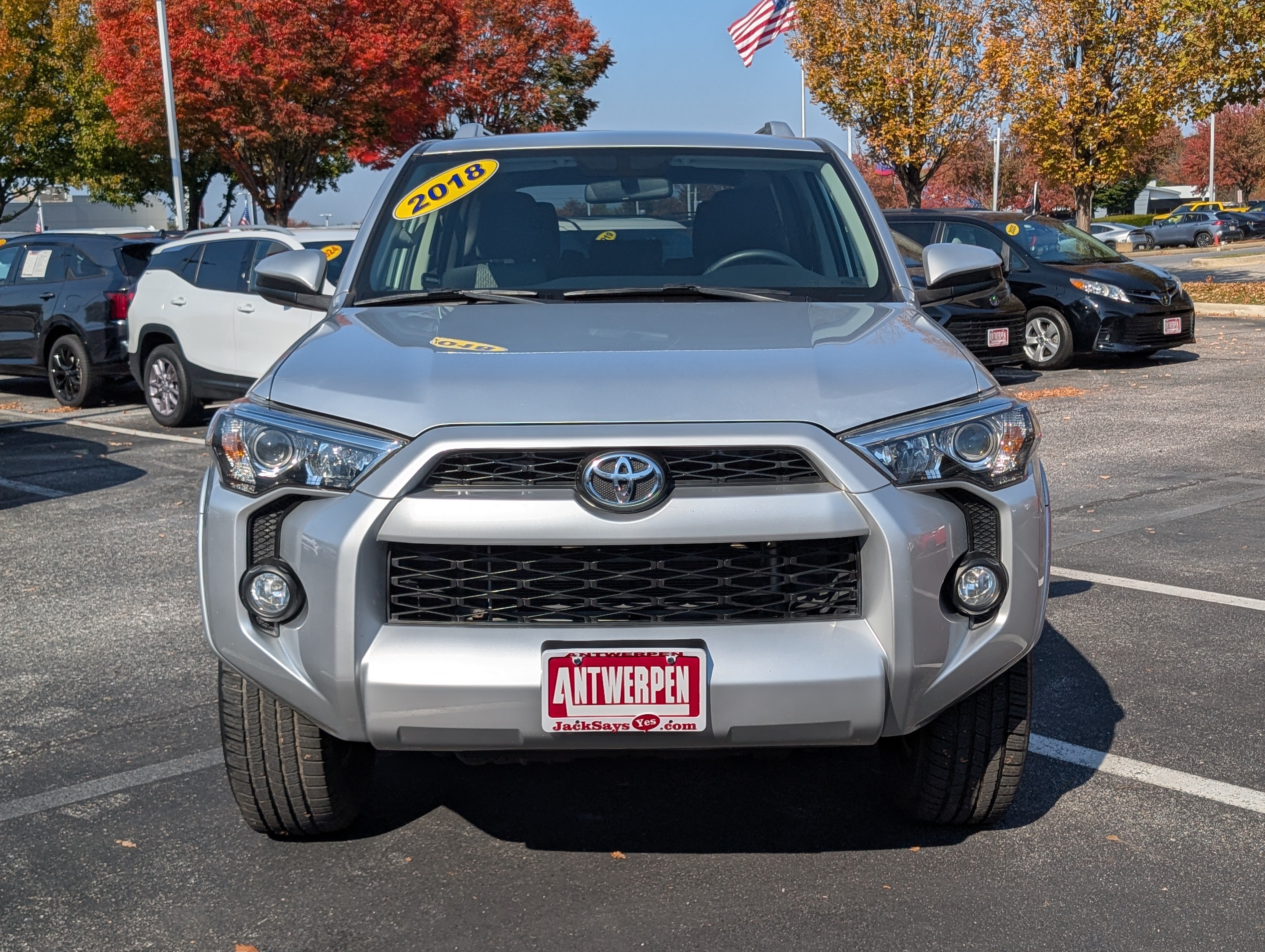 Used 2018 Toyota 4Runner SR5 AWD/4WD image 8