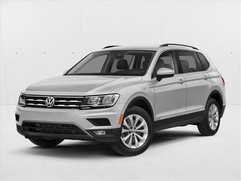 Used 2018 Volkswagen Tiguan S image 1