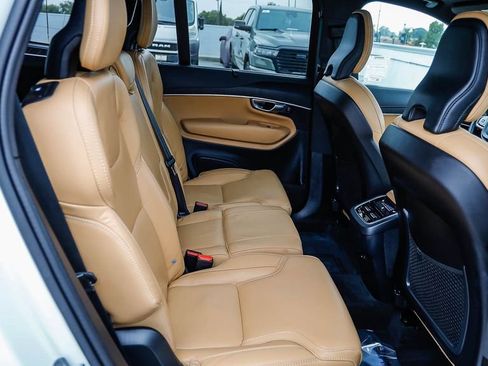 Used 2023 Volvo XC90 B6 Ultimate w/ Protection Package Premier AWD/4WD image 20