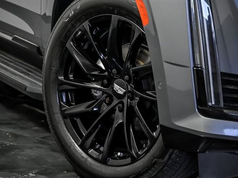 Used 2021 Cadillac Escalade Sport w/ Driver Assist Tech Package AWD/4WD image 3