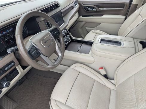 Used 2021 GMC Yukon Denali w/ Denali Premium Package image 21