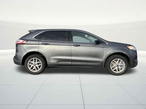 Used 2023 Ford Edge SEL image 6