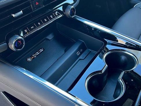 New 2026 Chevrolet Suburban Premier w/ Sun And Tow Package image 25