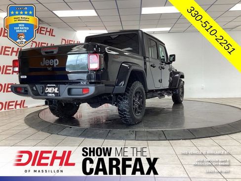 Used 2023 Jeep Gladiator Sport AWD/4WD image 9