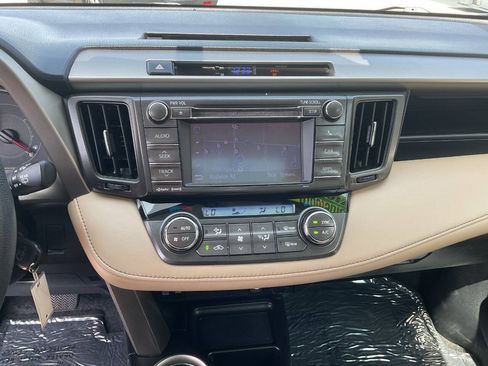 Used 2013 Toyota RAV4 XLE FWD image 22