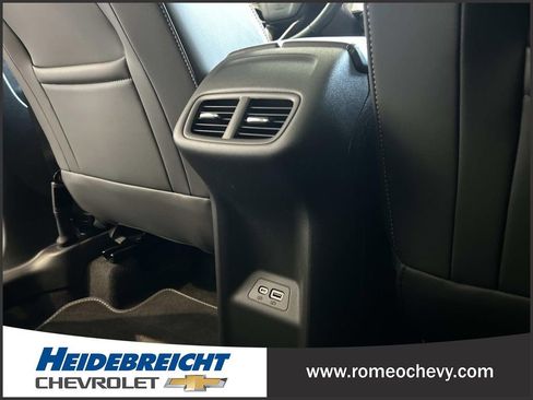 Used 2023 Buick Envision Essence FWD image 17