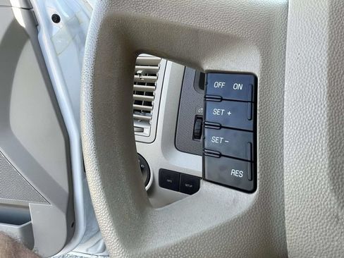 Used 2012 Ford Escape XLS AWD/4WD image 16