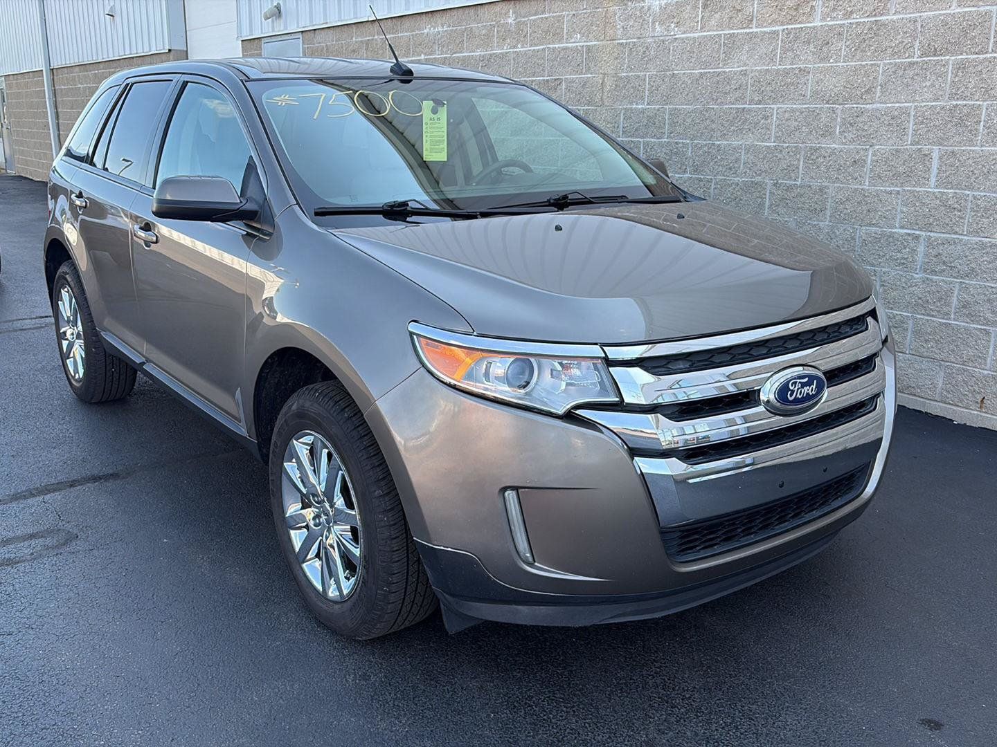 Used 2014 Ford Edge SEL w/ Equipment Group 205A FWD image 2