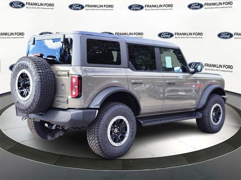 New 2025 Ford Bronco Outer Banks w/ Sasquatch Package image 5
