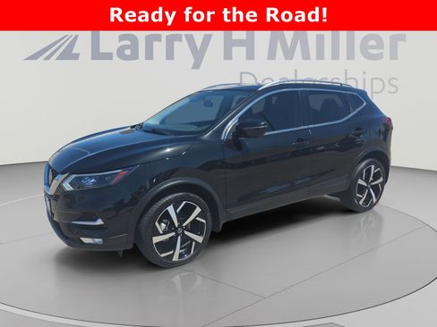 Used 2021 Nissan Rogue Sport SL w/ Premium Package FWD image 1