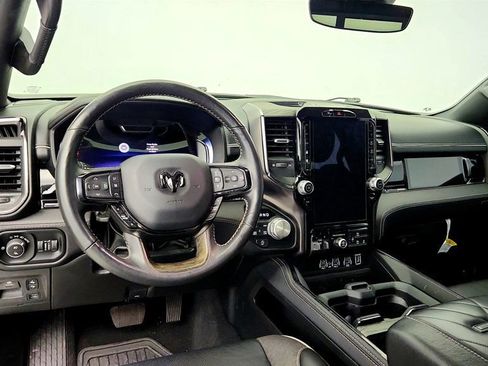 Used 2025 RAM 1500 Limited w/ Trailer Tow Group AWD/4WD image 13