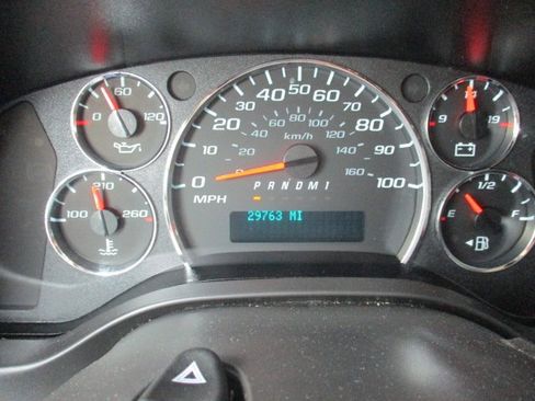 Used 2023 GMC Savana 2500 w/ Driver Convenience Package image 12